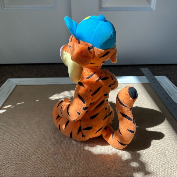 Disney Tigger sitting plush tiger wearing blue baseball hat plush sport - Picture 5 of 5